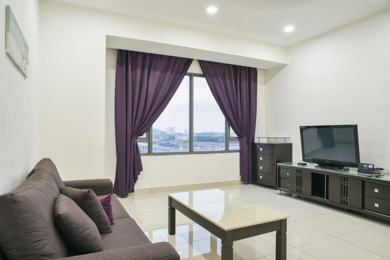Damen @subanghomestay Subang Jaya